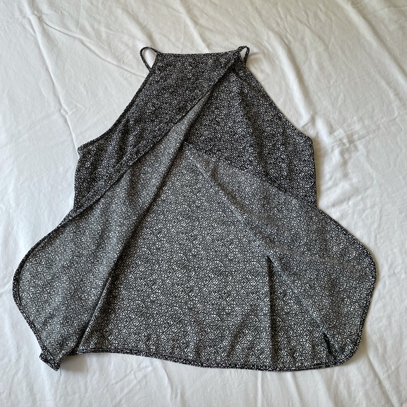 Smart Set Patterned Sleeveless Top - Picture 3 of 3